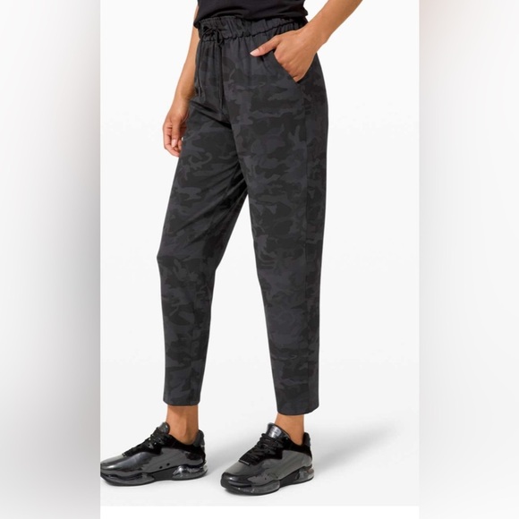 Lululemon Keep Moving Pant 7/8 High-Rise - Picture 1 of 6